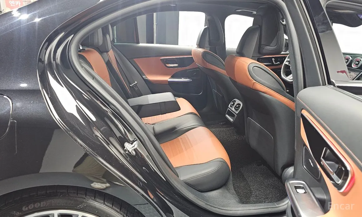 Фото 12 - Mercedes-Benz C-Class