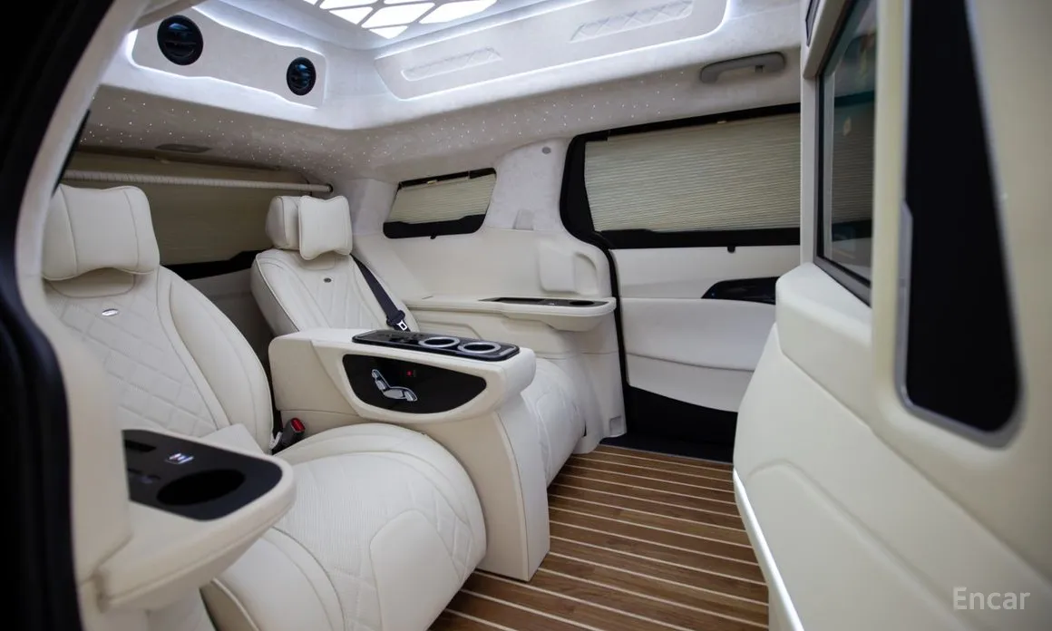 Фото 10 - Kia Carnival