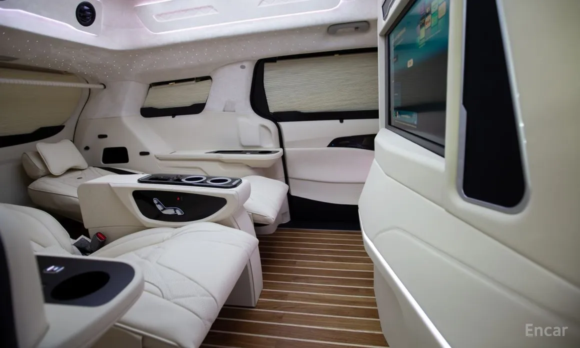 Фото 11 - Kia Carnival