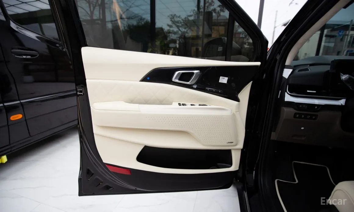 Фото 4 - Kia Carnival