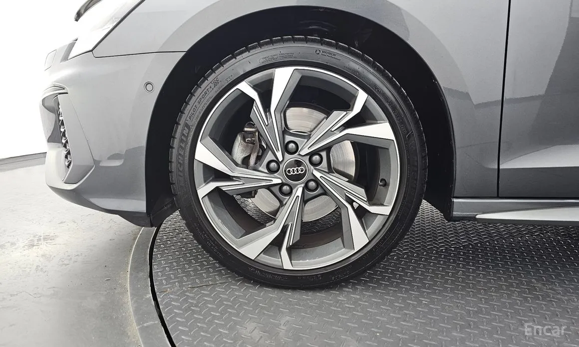 Фото 5 - Audi A3