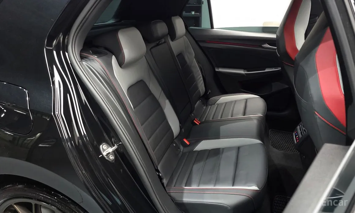 Фото 11 - Volkswagen Golf