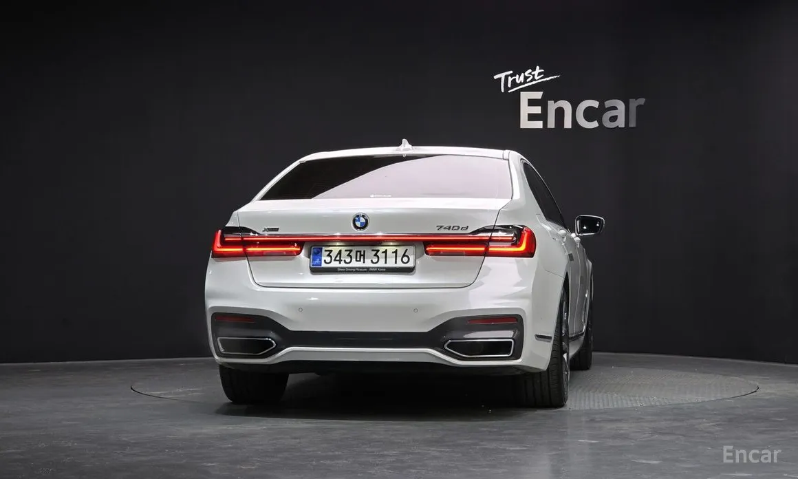 Фото 4 - BMW 7 Series