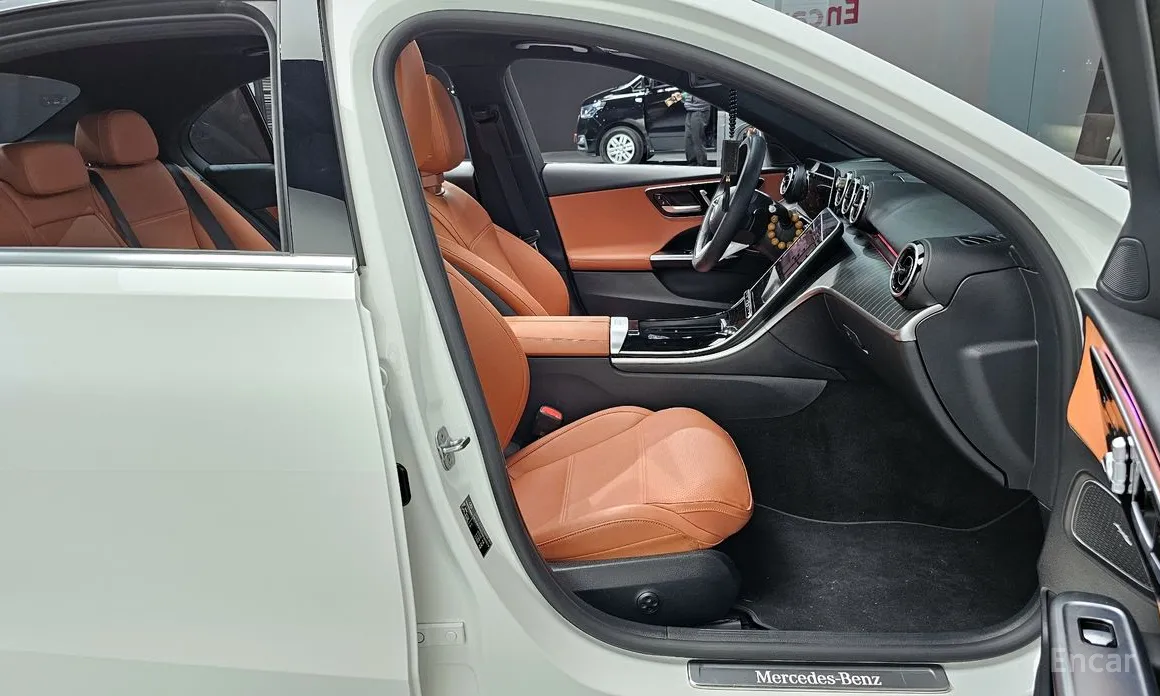 Фото 10 - Mercedes-Benz C-Class