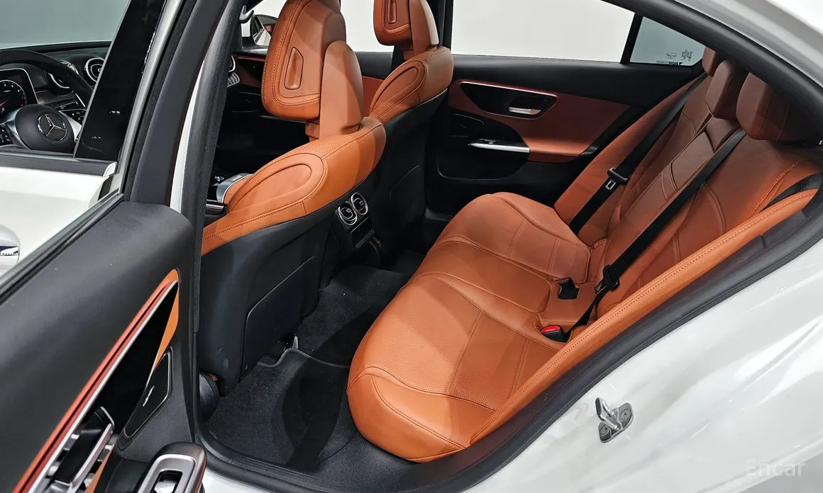 Фото 12 - Mercedes-Benz C-Class