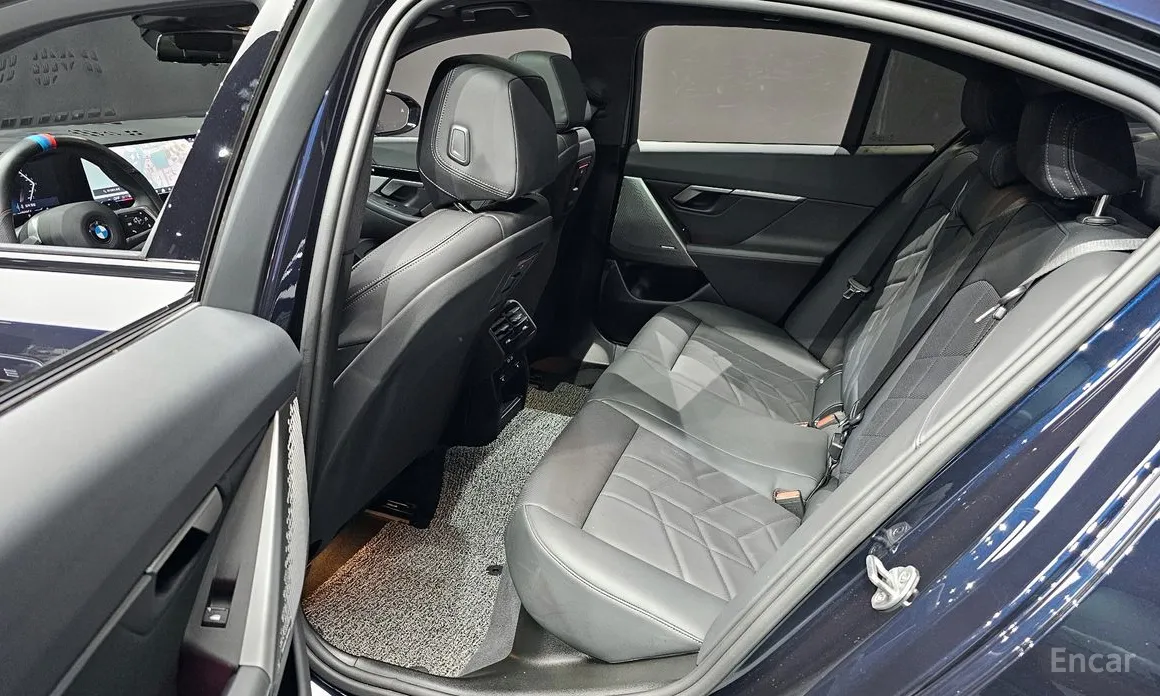 Фото 12 - BMW 5 Series