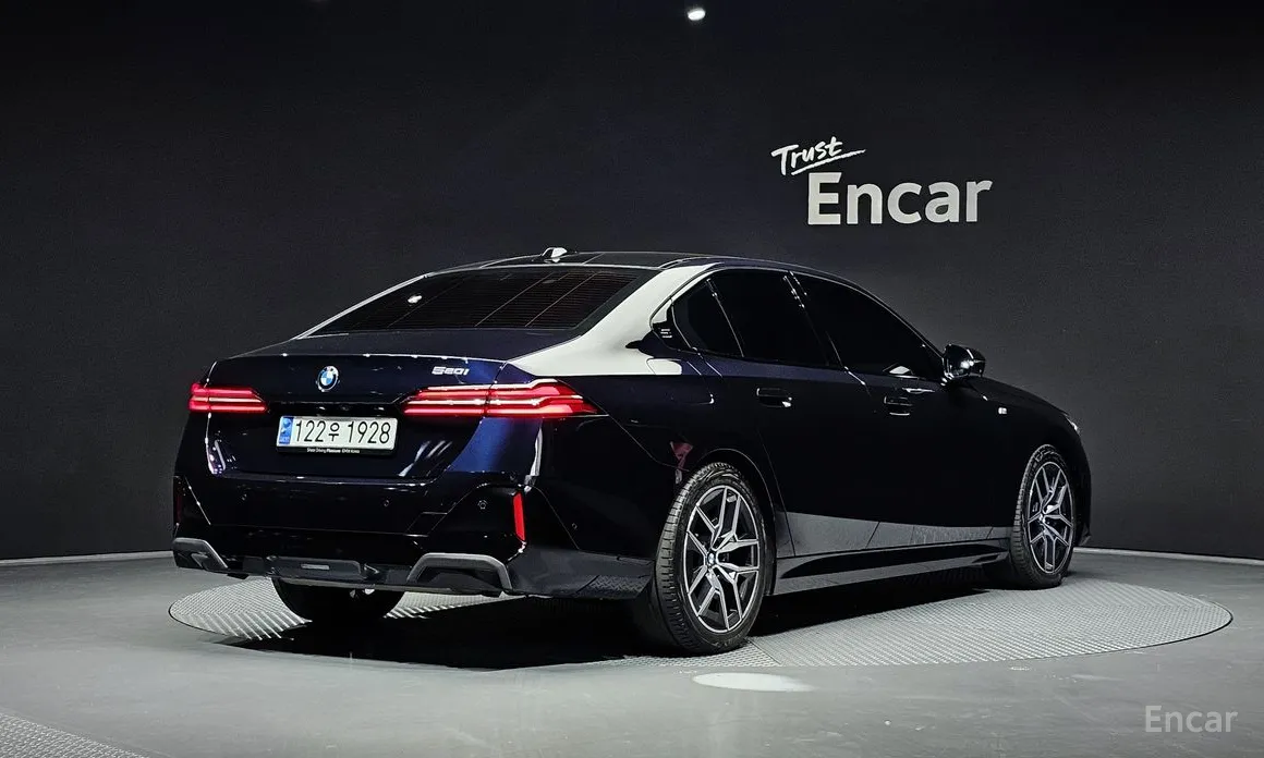 Фото 2 - BMW 5 Series