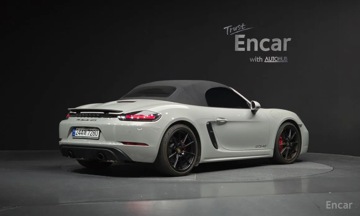 Фото 2 - Porsche 718