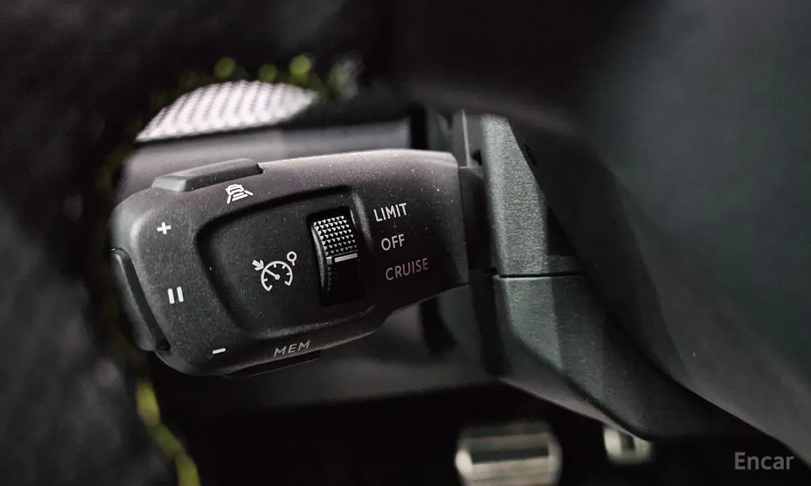 Фото 18 - Peugeot 208