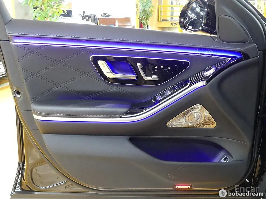 Фото 11 - Mercedes-Benz S-Class