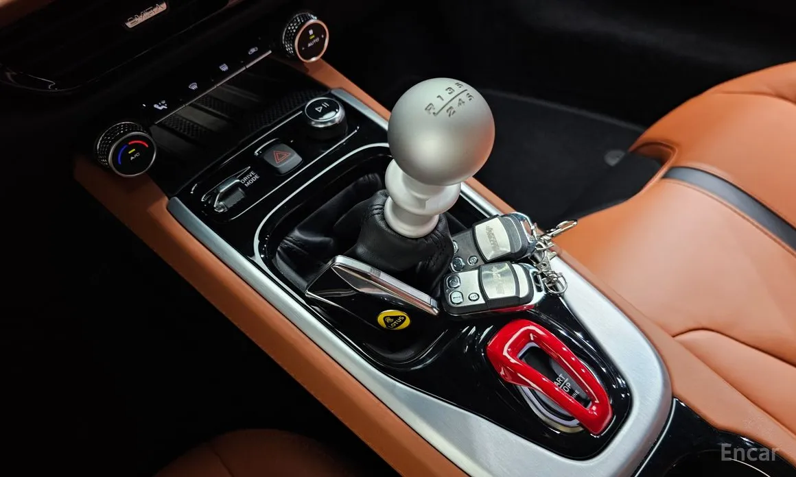 Фото 9 - Lotus Emira