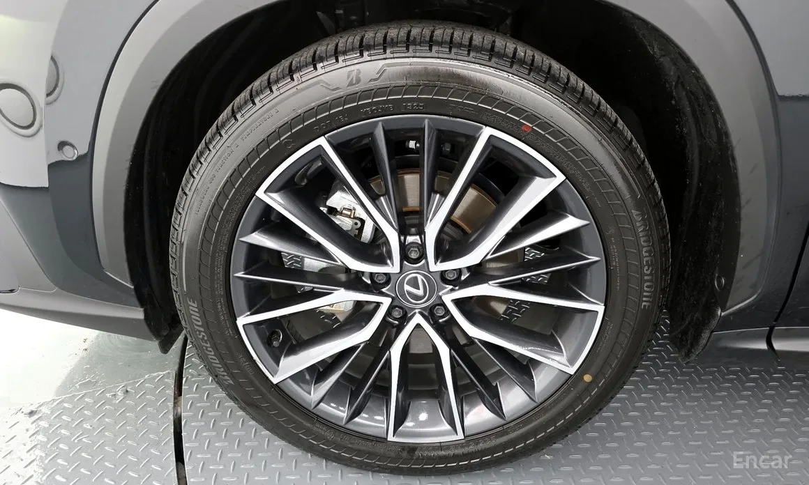 Фото 5 - Lexus NX