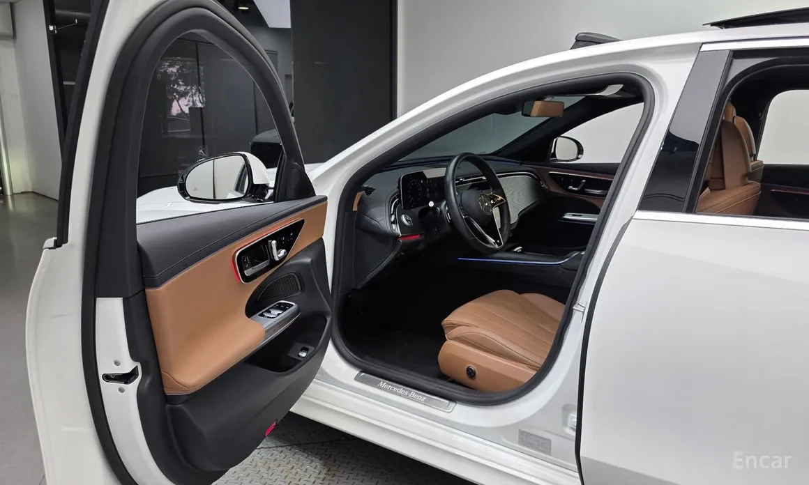 Фото 11 - Mercedes-Benz E-Class