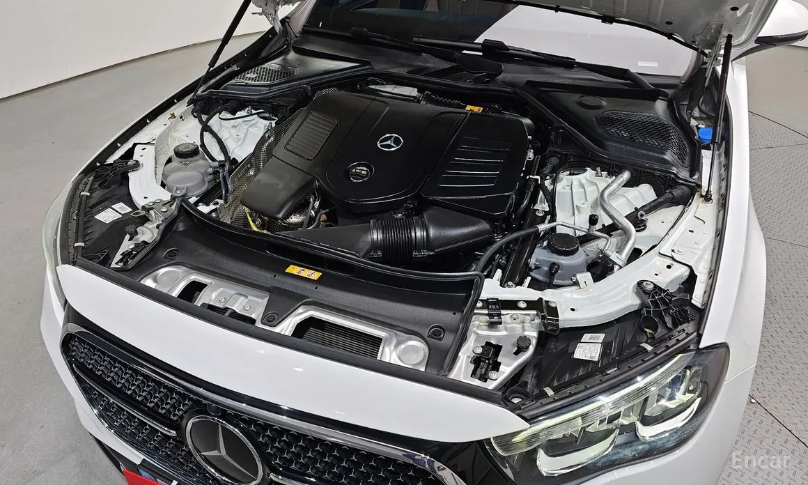 Фото 6 - Mercedes-Benz E-Class