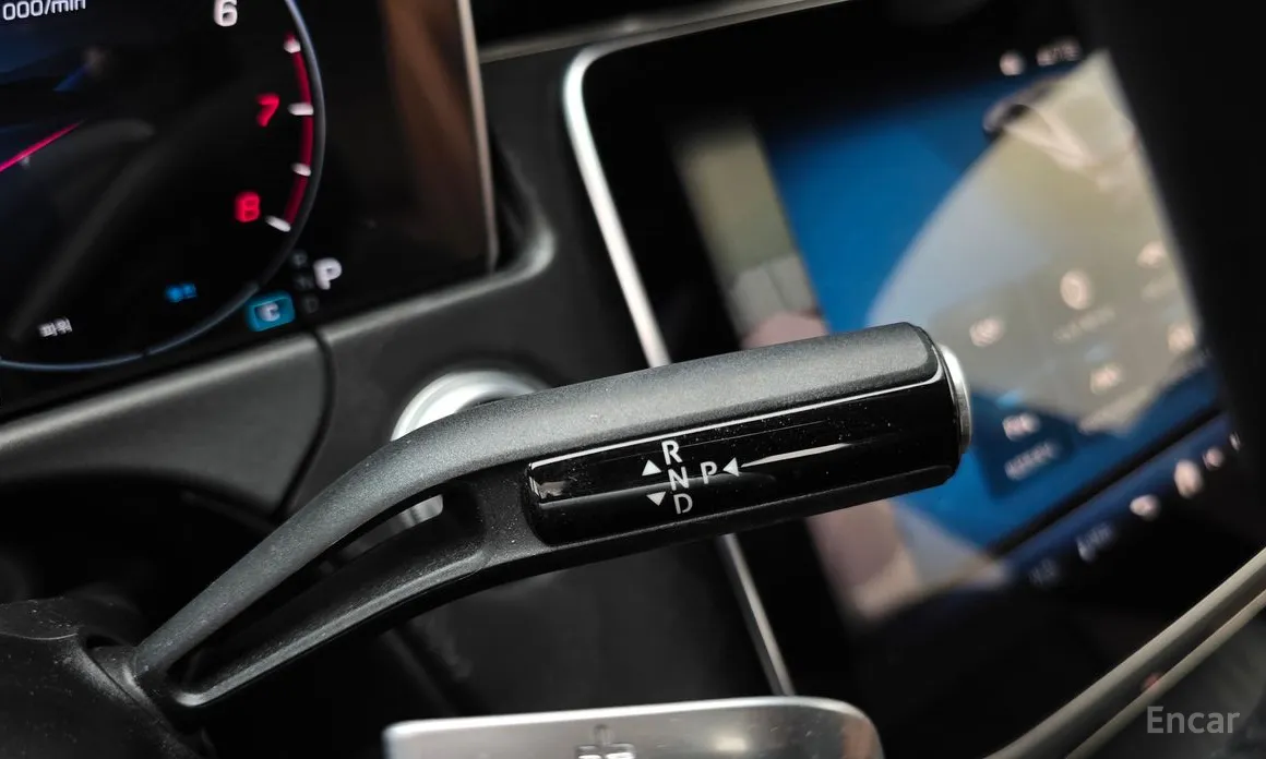 Фото 9 - Mercedes-Benz E-Class