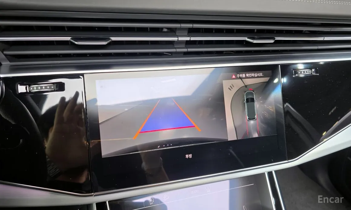 Фото 15 - Audi Q7