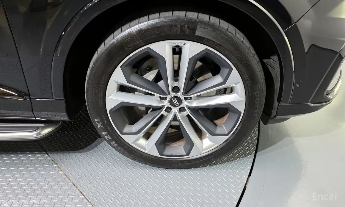 Фото 5 - Audi Q7