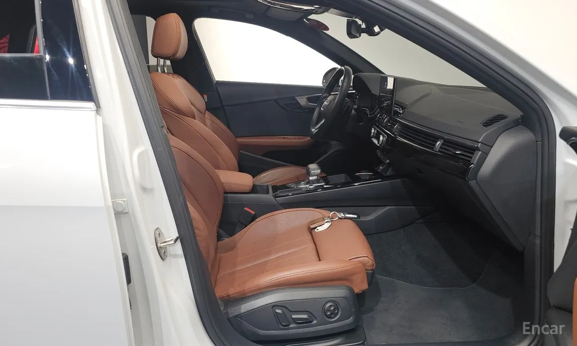 Фото 11 - Audi A4