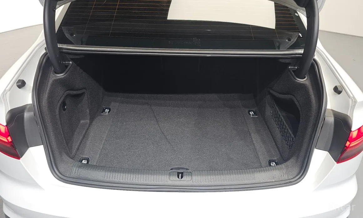 Фото 20 - Audi A4