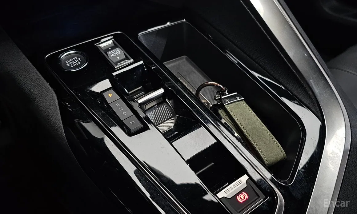 Фото 9 - Peugeot 5008