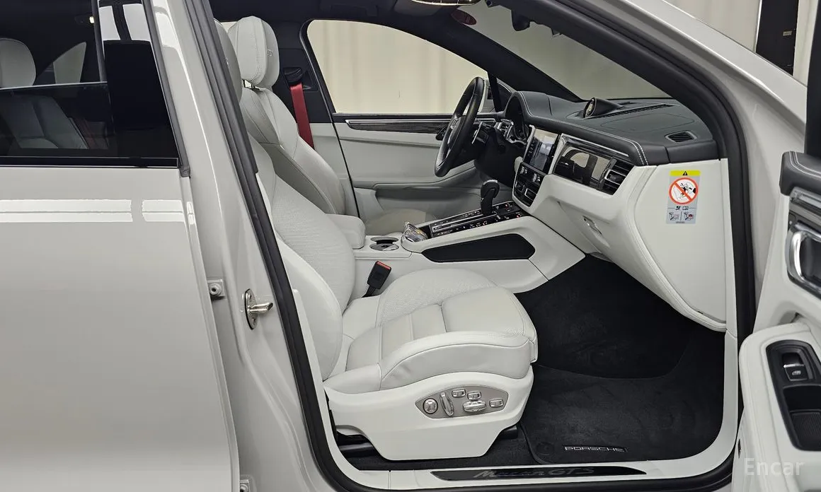 Фото 11 - Porsche Macan