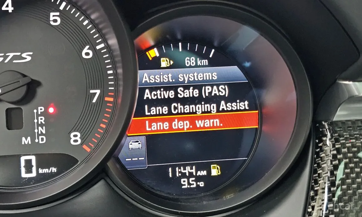 Фото 14 - Porsche Macan