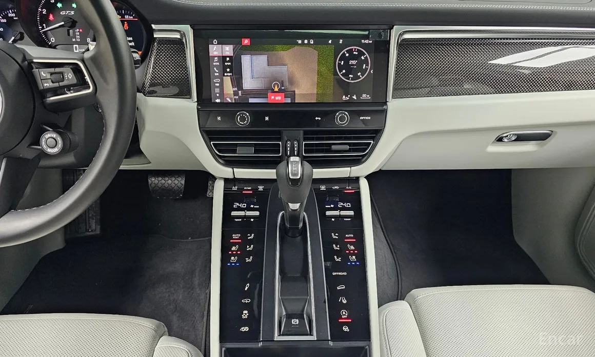 Фото 15 - Porsche Macan