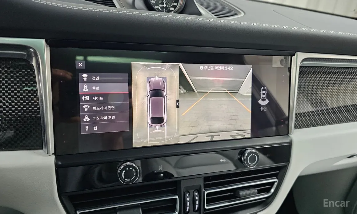 Фото 16 - Porsche Macan