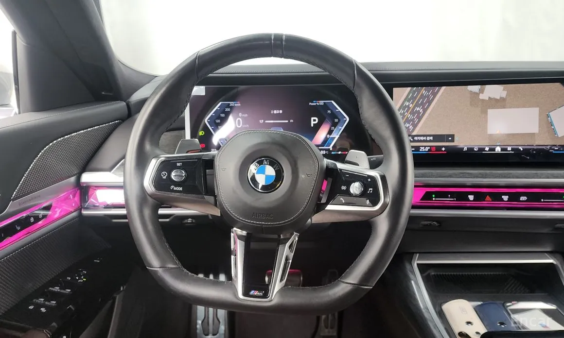 Фото 13 - BMW 7 Series