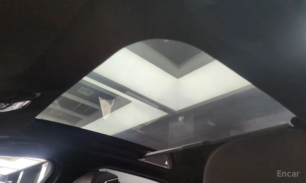 Фото 18 - BMW 7 Series