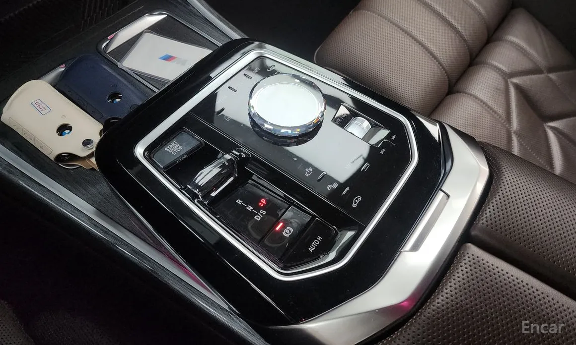 Фото 9 - BMW 7 Series