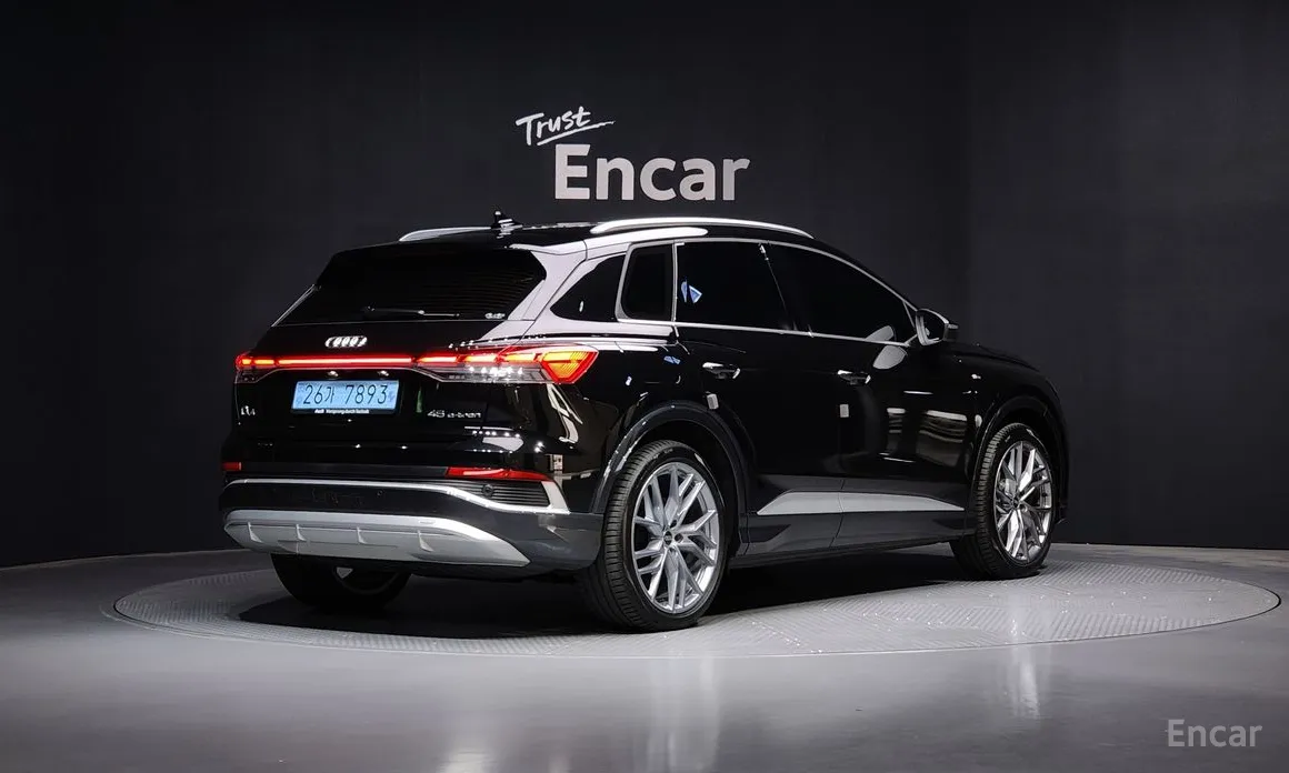 Фото 2 - Audi Q4 e-tron