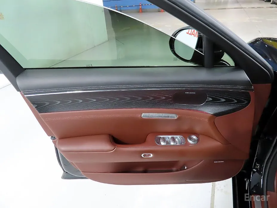 Фото 14 - Genesis G90