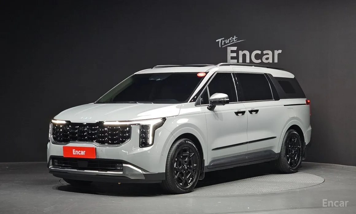 Фото 1 - Kia Carnival