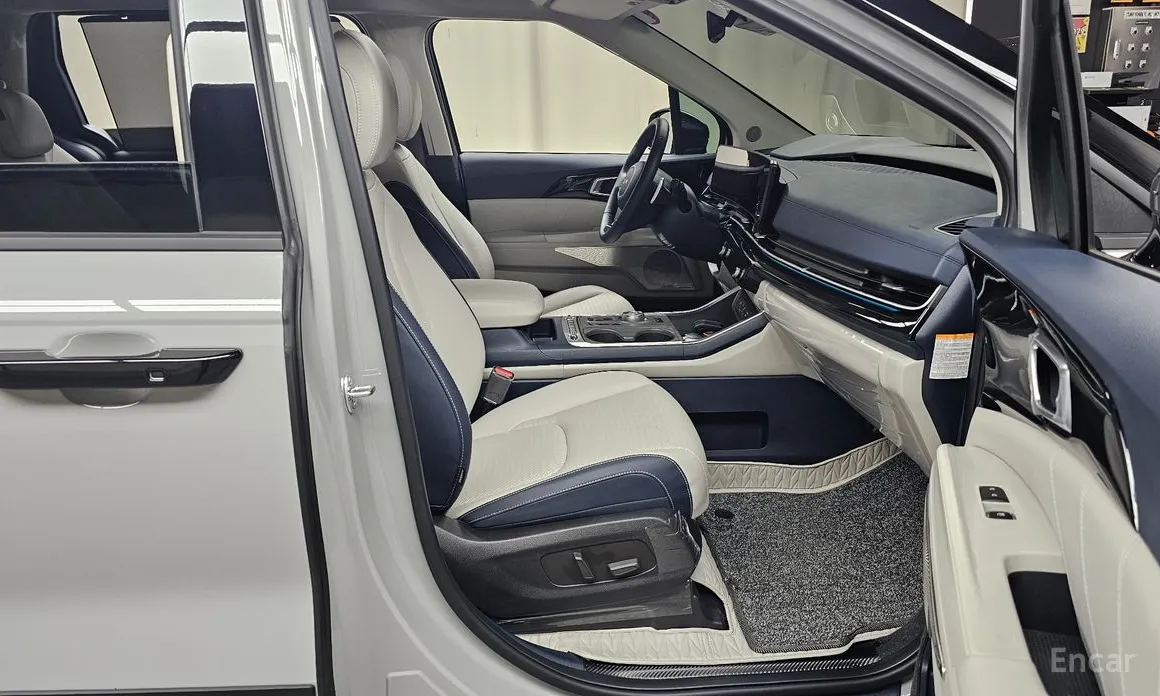 Фото 11 - Kia Carnival