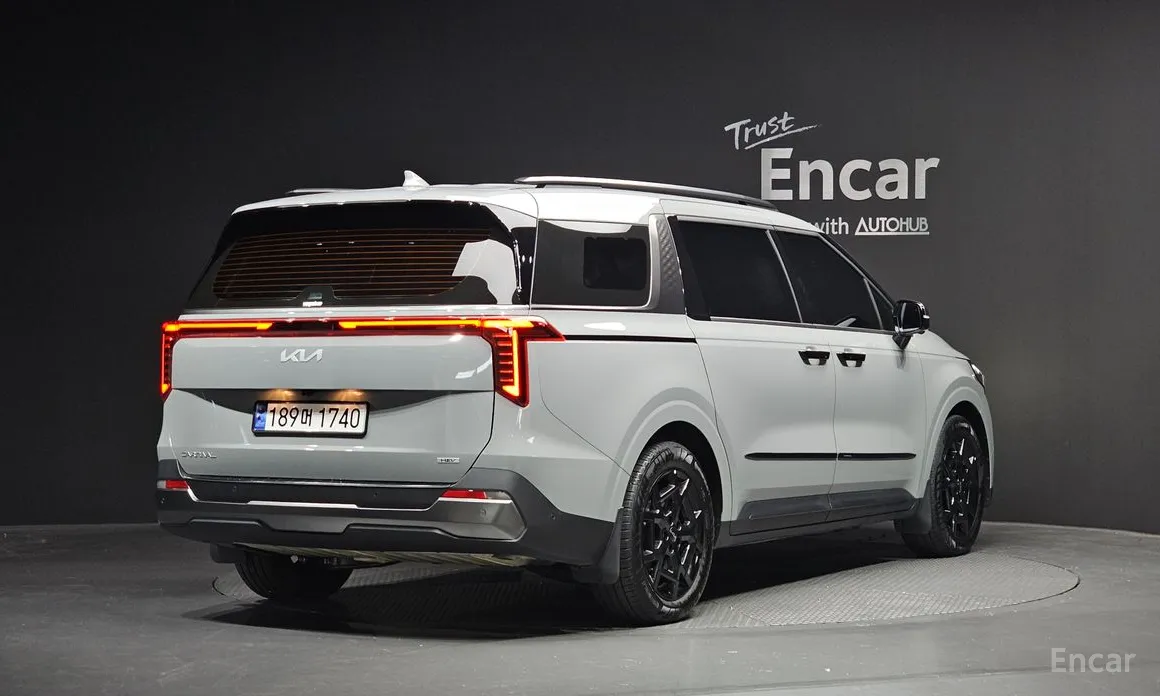 Фото 2 - Kia Carnival