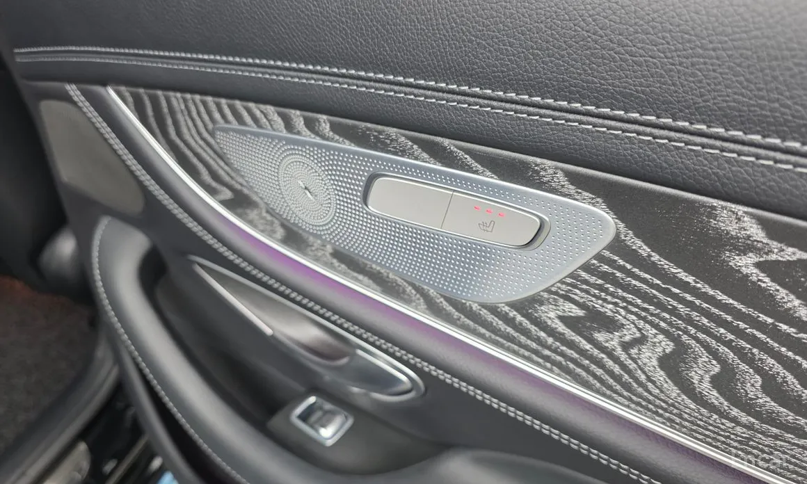 Фото 18 - Mercedes-Benz AMG GT