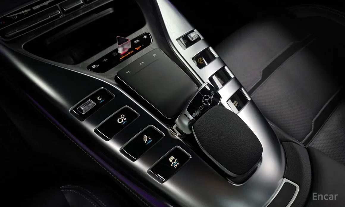 Фото 9 - Mercedes-Benz AMG GT