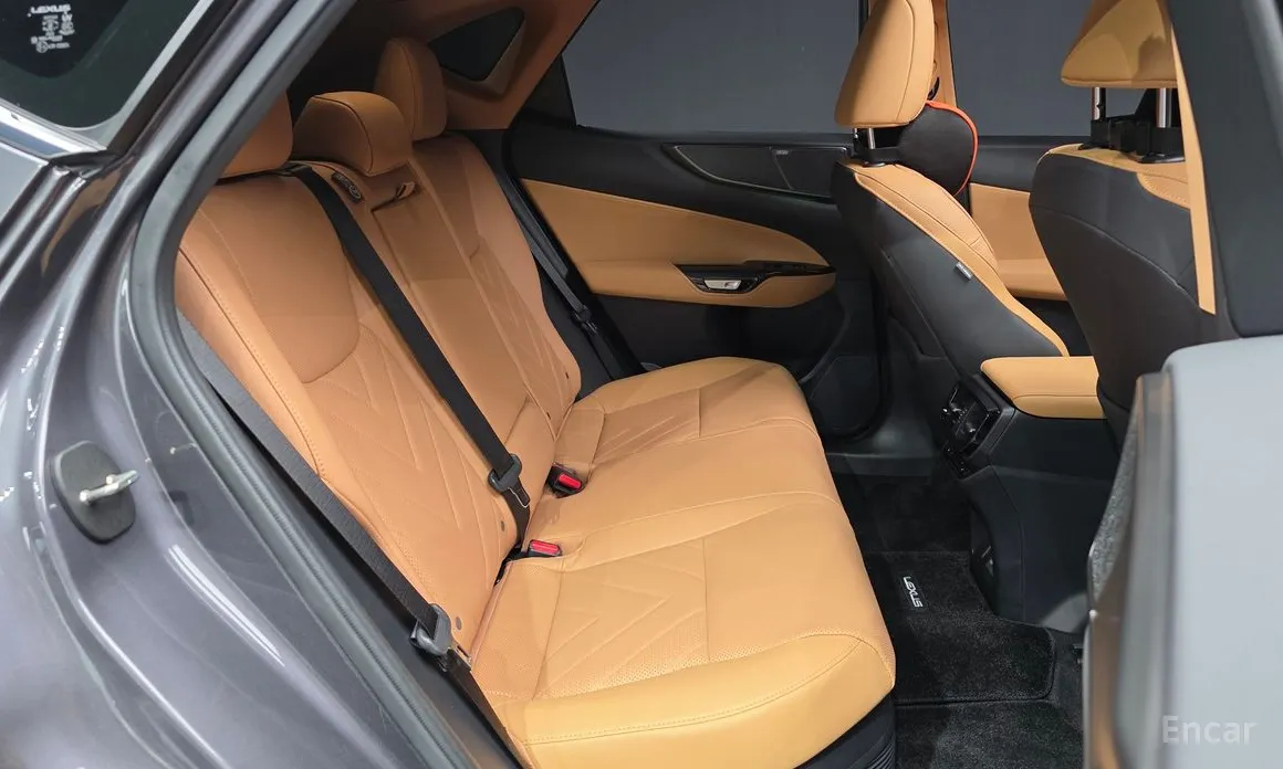 Фото 12 - Lexus NX