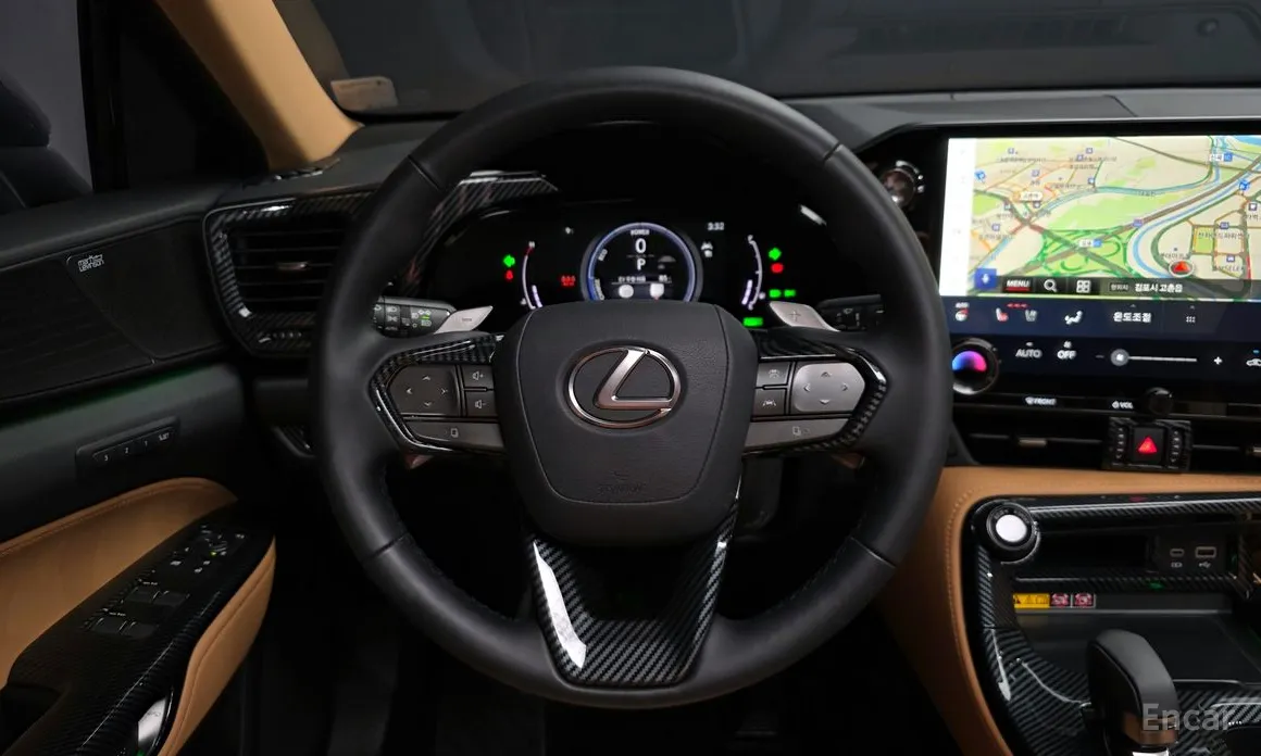 Фото 13 - Lexus NX