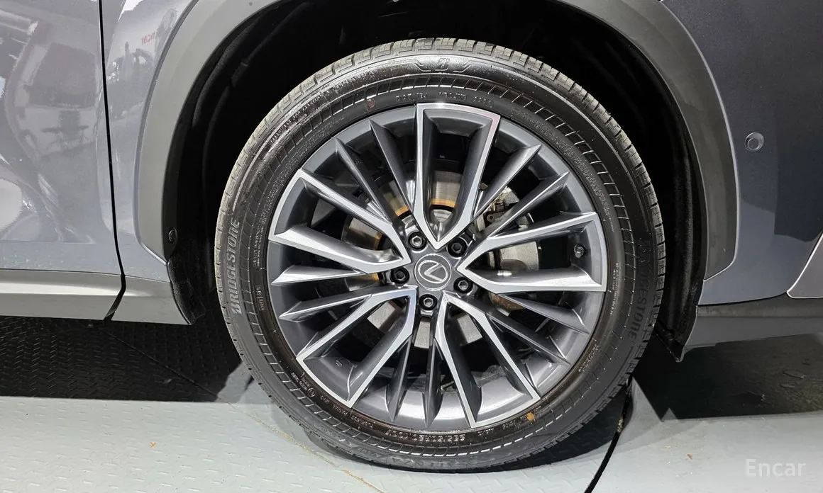 Фото 5 - Lexus NX