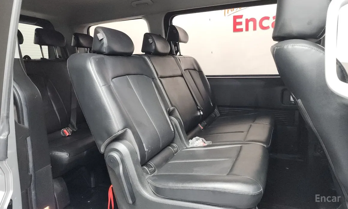 Фото 12 - Hyundai Staria