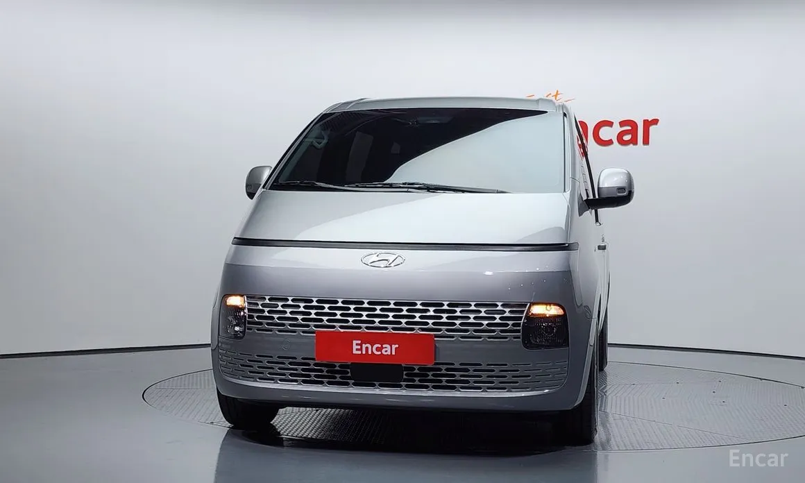 Фото 3 - Hyundai Staria