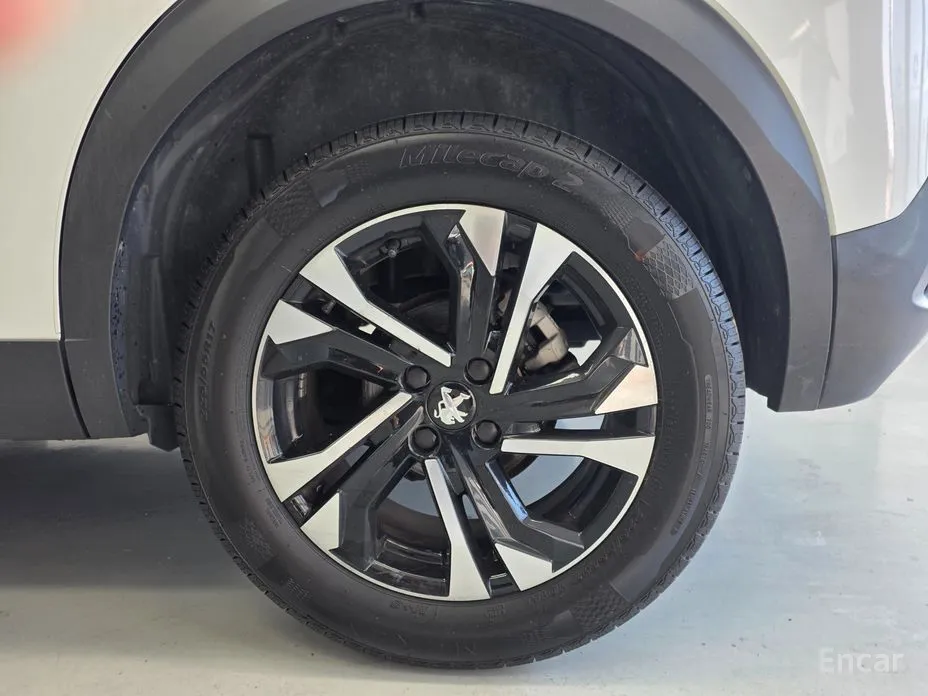 Фото 5 - Peugeot 2008