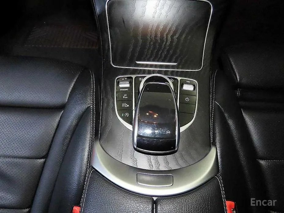 Фото 12 - Mercedes-Benz C-Class