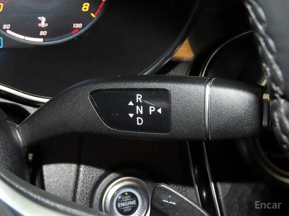 Фото 13 - Mercedes-Benz C-Class