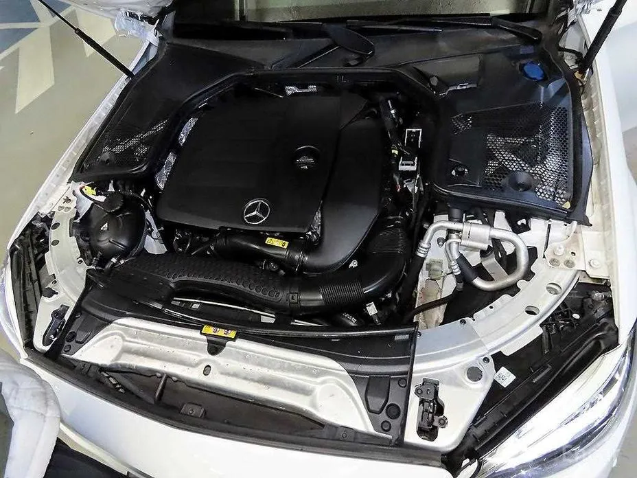 Фото 19 - Mercedes-Benz C-Class