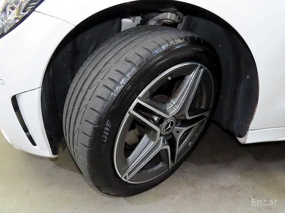 Фото 20 - Mercedes-Benz C-Class