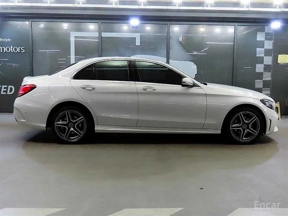 Фото 3 - Mercedes-Benz C-Class