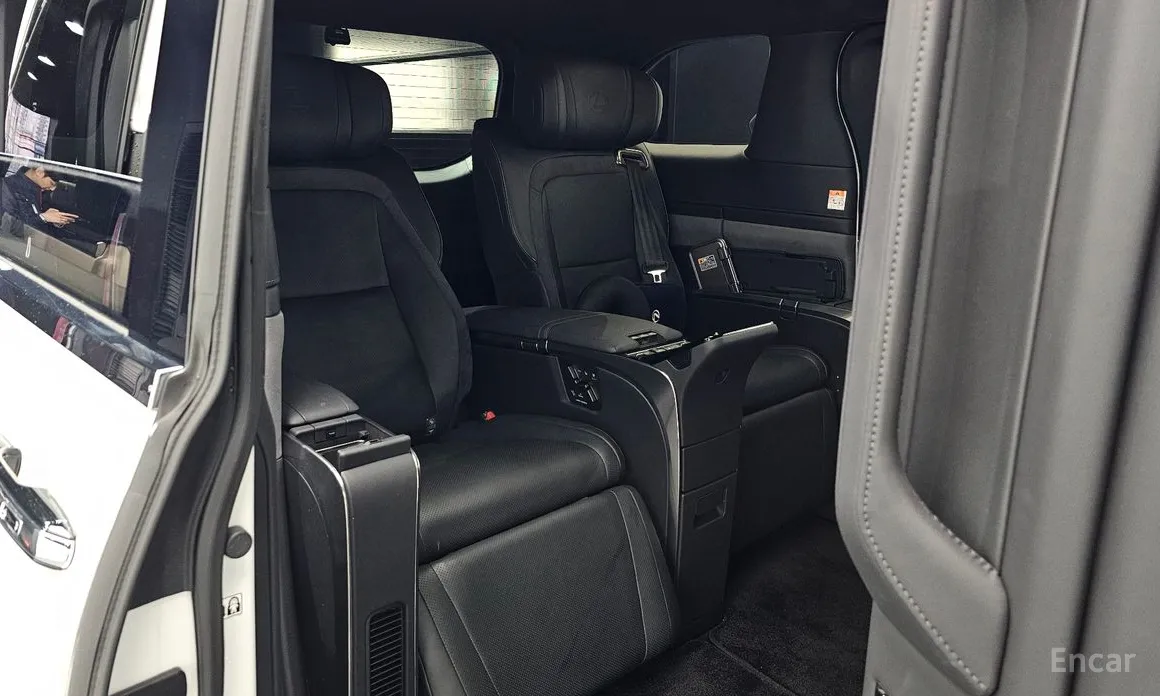 Фото 11 - Lexus LM